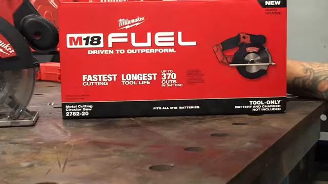 Milwaukee Metal Cutting Circular Saw смотреть онлайн
