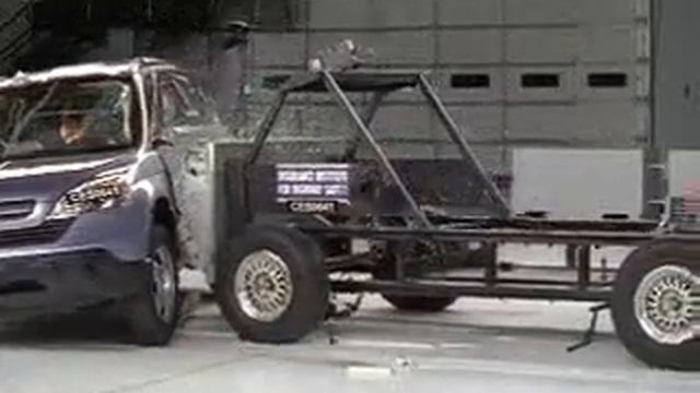 Crash Test 2007 - 2011 Honda CR-V (Side Impact) IIHS смотреть онлайн