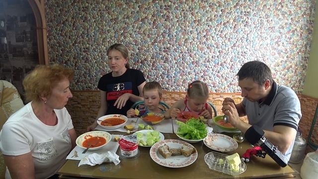 МУКБАНГ БОРЩ. СЕМЕЙНЫЙ ОБЕД | MUKBANG BORSCH. FAMILY DINNER. #borscht #борщ #StepFamily #mukbang