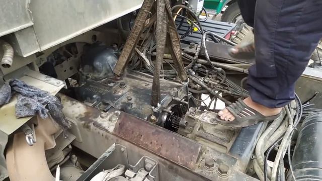 Как снять коробку передач с ТАТРЫ 163 Ямал не снимая кабину. смотреть онлайн