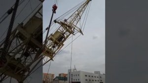 Демонтаж башенного крана КБ 405