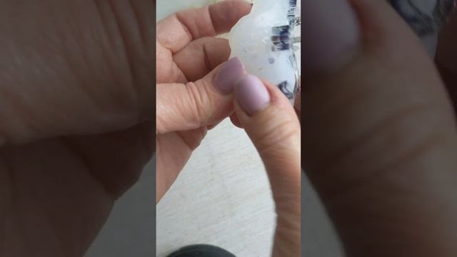 Брошь Ящерка

#украшения #авторские_украшения #украшение_на_заказ #цветы #подарок_на_заказ #сюрприз