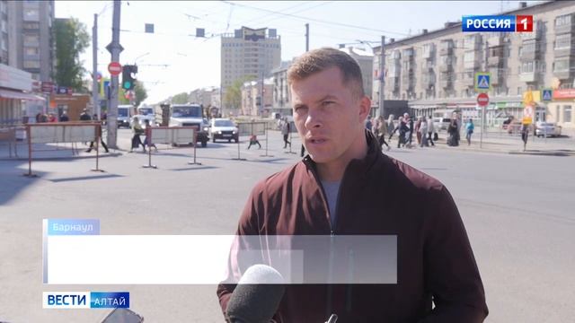 Начало работ на мосту на Новом рынке ожидаемо привело к автомобильным пробкам смотреть онлайн