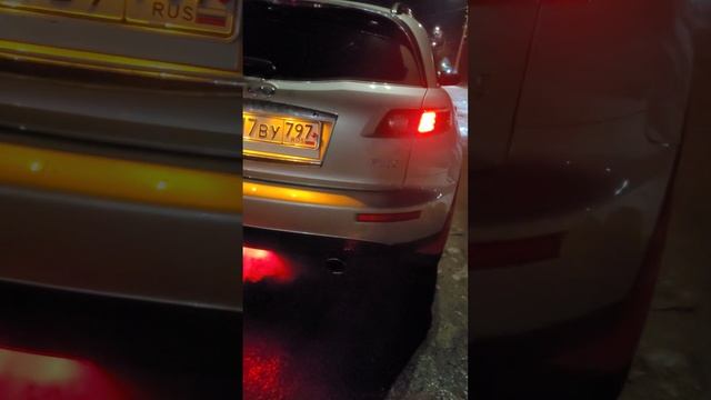 Infiniti FX35 смотреть онлайн