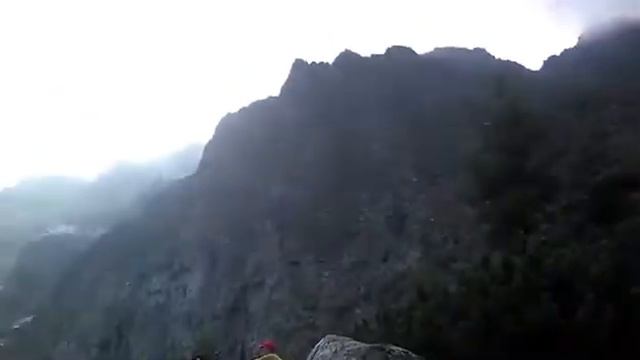Польша.Морское Око с высоты и Черный стан в горах смотреть онлайн