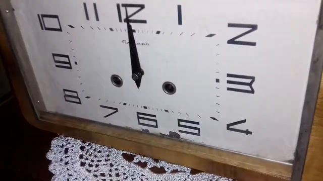 Работа каминных часов с боем Янтарь 118158