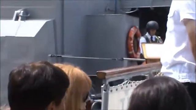 Фрегат Гетман Сагайдачный. Очередь с грудными детьми собачками и 85-летними бабушками Одесситками) смотреть онлайн