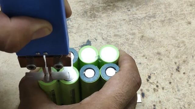 Сборка батареи для робот пылесоса смотреть онлайн
