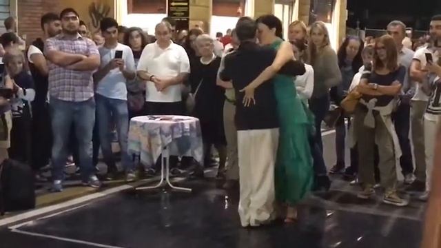 Maria Calzolari e Vanes Veronesi - Esibizione Tango Vals Notte Bianca Bologna 2017 смотреть онлайн