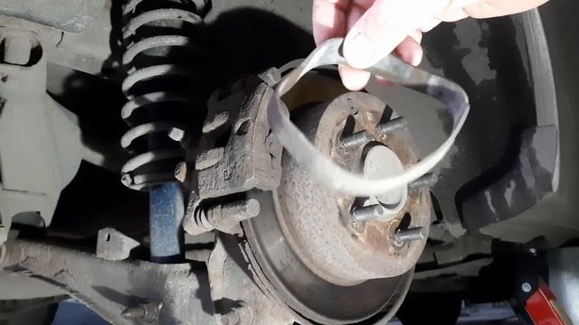 Устраняем стук задних суппортов Mitsubishi lancer 10 и другие автомобили. смотреть онлайн