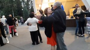 Медленно, медленно ночь сходит с ума!!!