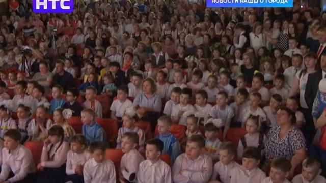 Творческое состязание классных коллективов «Апрельская капель» прошло в Центре детского творчества смотреть онлайн
