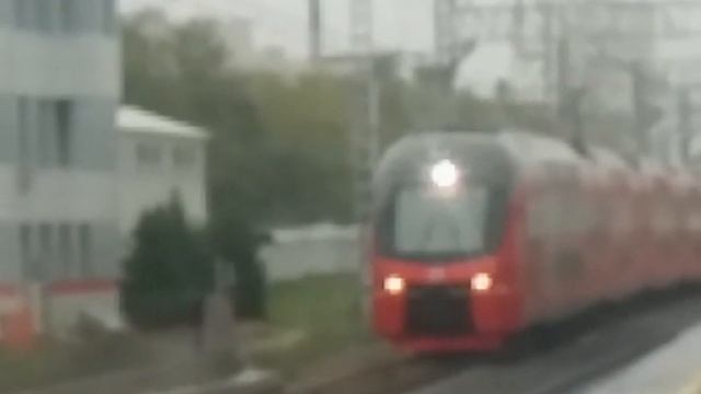 ЭШ2-022 Аэроэкспресс На станции Кунцевская смотреть онлайн