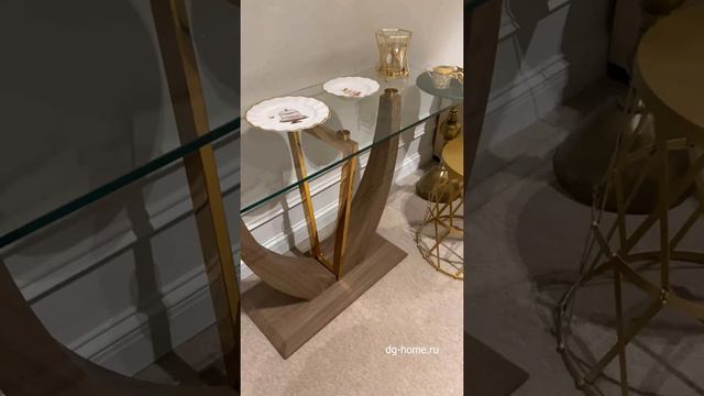 Консоль деревянная со стеклянной столешницей и металлической ножкой орех Piano смотреть онлайн