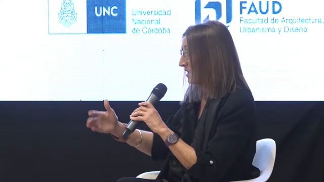 Conversatorio ALejandro Aravena смотреть онлайн