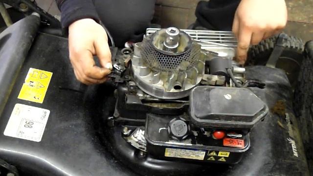 MTD 550 газонокосилка двигатель briggs and stratton ремонт подробно Часть 1 смотреть онлайн