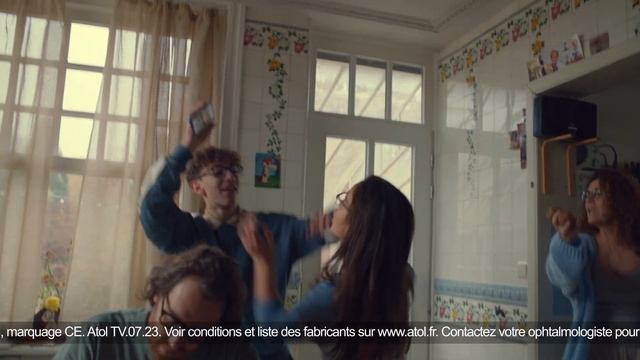 La Vue Française : Sœur смотреть онлайн
