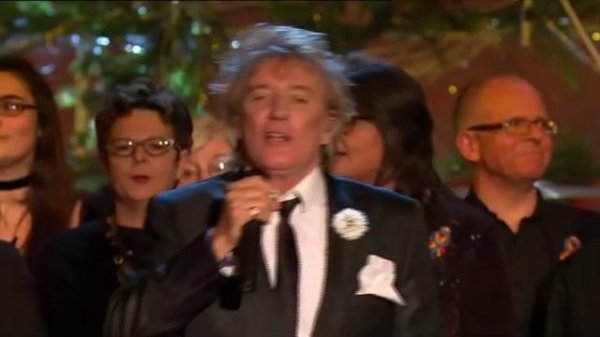 Rod Stewart - Auld Lang Syne (Live at Stirling Castle)