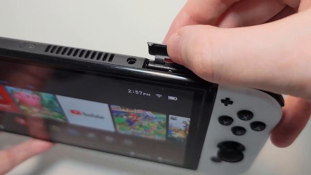 Nintendo Switch OLED: How to Insert / Remove Game Card смотреть онлайн