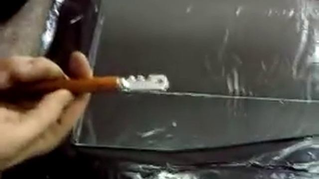 Как ровно отрезать стекло имея только стеклорез. смотреть онлайн