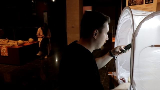 Сканирование черепов в Дарвиновском музее. Амир Ахтамзян смотреть онлайн