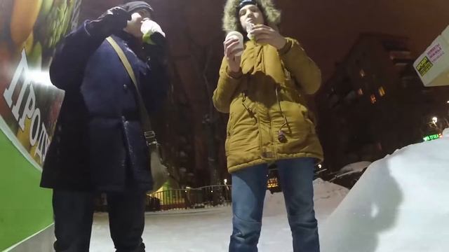 ПРОБУЕМ ТУ САМУЮ ЗЕЛЁНУЮ ШАВЕРМУ С ТВЕРСКОЙ-ЯМСКОЙ | ШАВЕРМА-ПАТРУЛЬ №1 смотреть онлайн