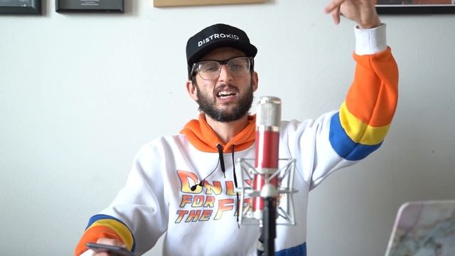 RAPPING MY ORDER AT FAST FOOD RESTAURANTS! смотреть онлайн