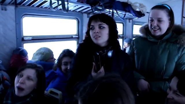 Чугункон 2012: "Три ублюдочные тролля" в электричке смотреть онлайн