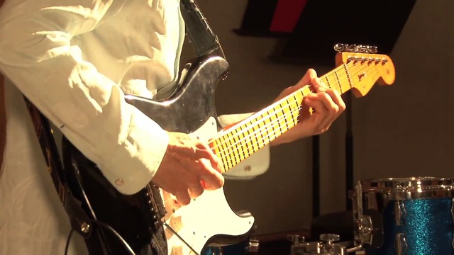 Eric Johnson at Saucer Studios, Austin TX смотреть онлайн