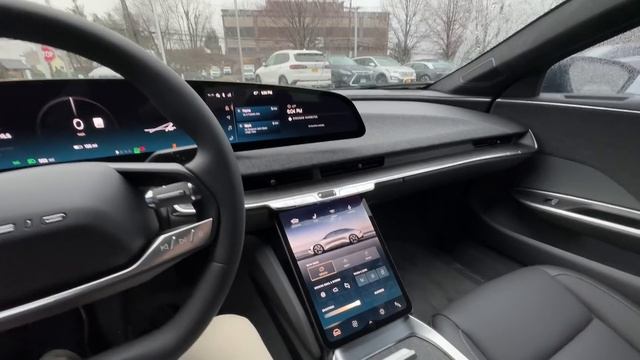 Lucid Air Pure! My First Impressions Of The Base Trim With Metal Roof