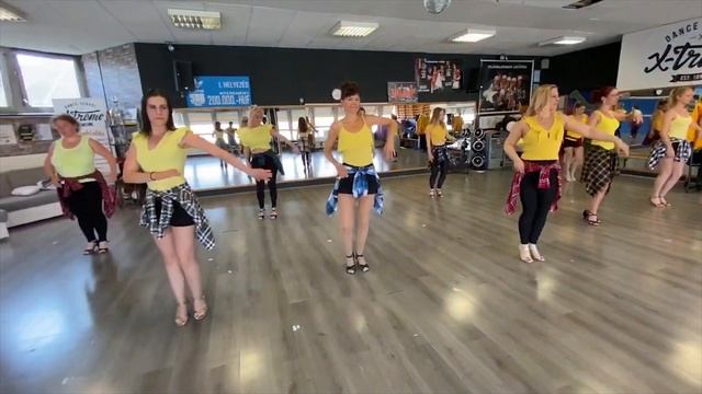 ??Kizomba Lady&Man - Online koreográfia eredménye. Amikor csak a képernyők előtt lehettünk együtt.. смотреть онлайн