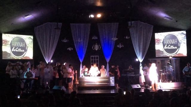 Something In The Water by Carrie Underwood (Performed by McKayla Wallace and Bethel Church Worship) смотреть онлайн