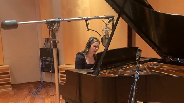 Piano/Vocal Clips - Allison Bell смотреть онлайн