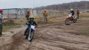 Как провести время с ребенком. Детский мотокросс. Мотокросс