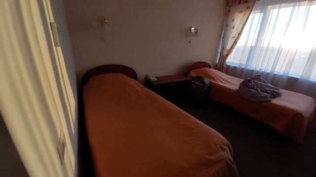 Казань. Гостиница "Татарстан". Обзор 2-местного номера стандарт. смотреть онлайн