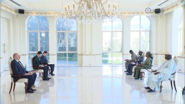 Президент Ильхам Алиев принял новых послов смотреть онлайн