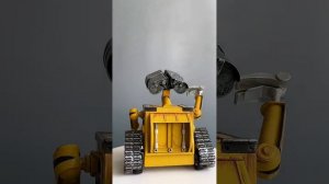Робот-игрушка Hello Wall-E (Валли) с дистанционным управлением со световыми и звуковыми эффектами