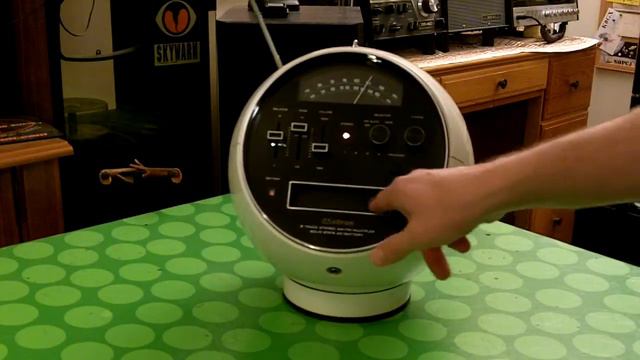 Vintage 1970's Weltron 2001 Helmet/Ball Style Radio смотреть онлайн