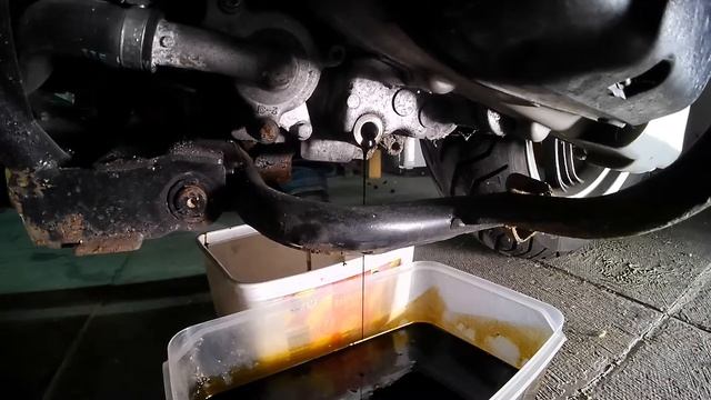 How to change scooter Oil Yamaha 250cc Xcity Scooter смотреть онлайн