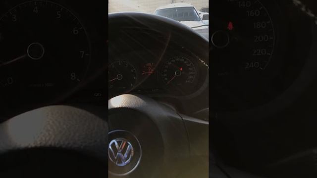 Polo Sedan 2013 год, воздушная пробка печки, холодный воздух из печки дует вниз в сторону пассажира смотреть онлайн