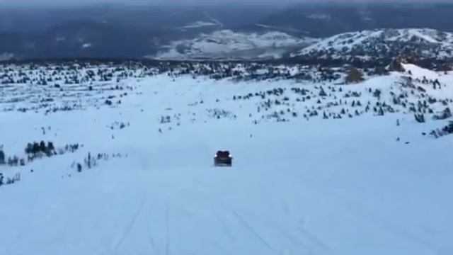 Спуск авто с горы смотреть онлайн
