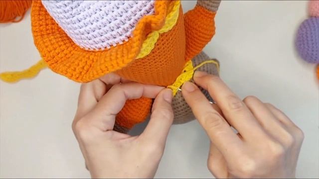 Мишка-улыбашка часть 5 Мастер-класс Вязание крючком Smile bear part 5 Crochet Pattern смотреть онлайн