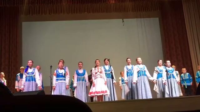 ADRZ5330Образцовый ансамбль народной песни "Бережки" смотреть онлайн