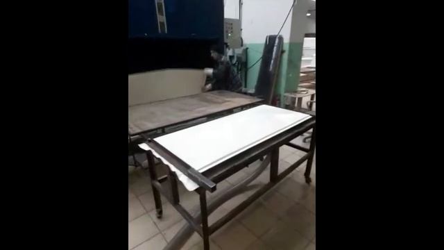 Закладка листа акрила в печь смотреть онлайн