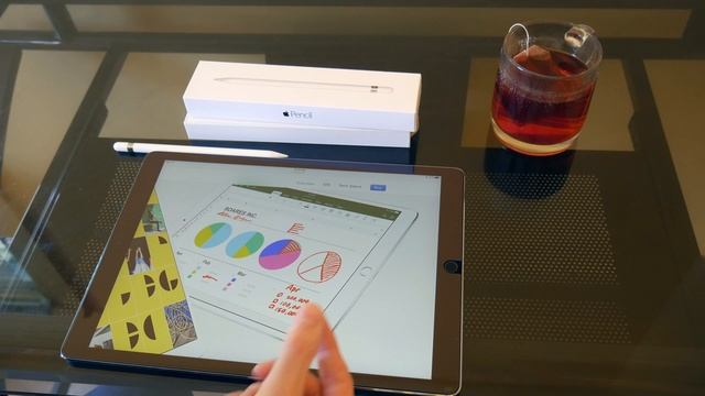 New IPAD PRO: Should You Get the White or Black Bezel? смотреть онлайн
