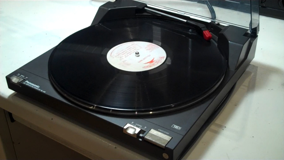Panasonic SL-N5 Servo Automatic Turntable Demonstration 