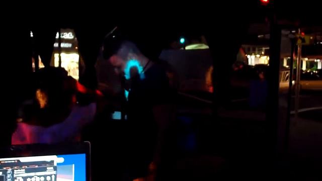 YUARDO RAUL WITH DJ MARCOS AT AZULEE SPORT BAR-MIAMI BEACH,FL. смотреть онлайн