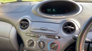 Обзор Toyota Vitz (Тойота Витц) 2002г. мотор 1.3 за 200т.р. Еще походит