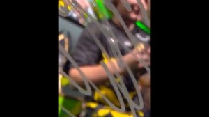 Симпл Расписывается на Камере мем