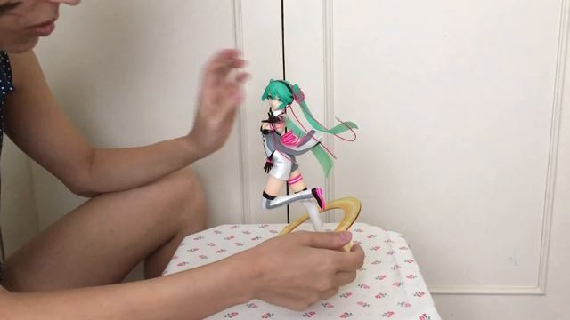 Miku Nijigen Dream Fever Ver. - 1/7 Figure Unboxing + Review смотреть онлайн
